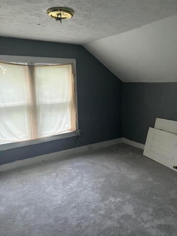 1043 Seymour Avenue, Columbus, OH 43206