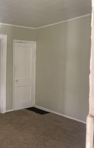 1043 Seymour Avenue, Columbus, OH 43206