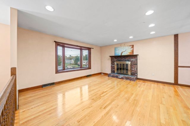 9 Vine Street, Randolph, MA 02368