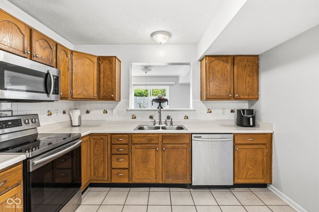 10971 Bellflower Court, Indianapolis, IN 46235