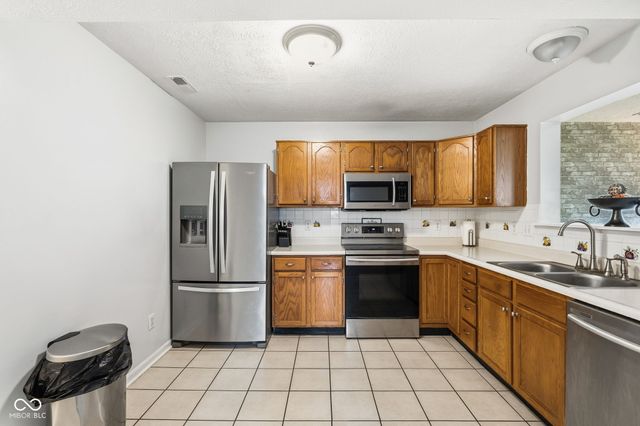 10971 Bellflower Court, Indianapolis, IN 46235