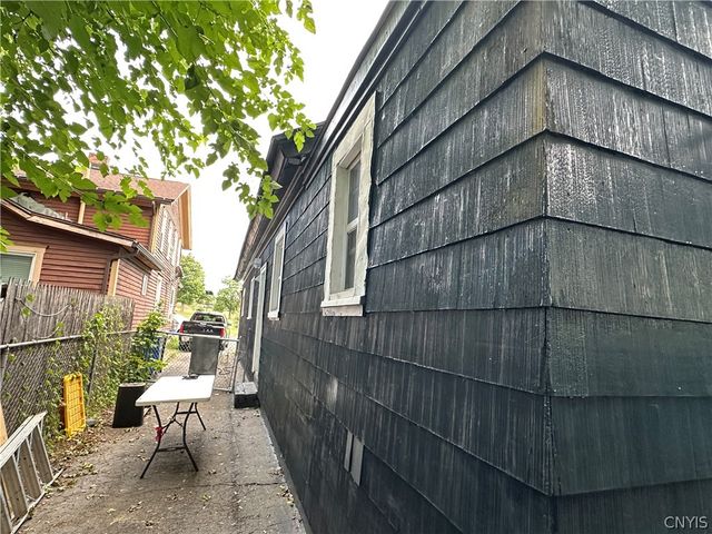115 Douglas Street, Syracuse, NY 13203