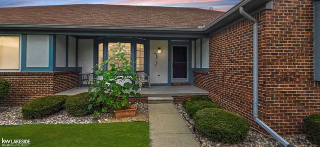45431 Nottingham Drive, Macomb, MI 48044