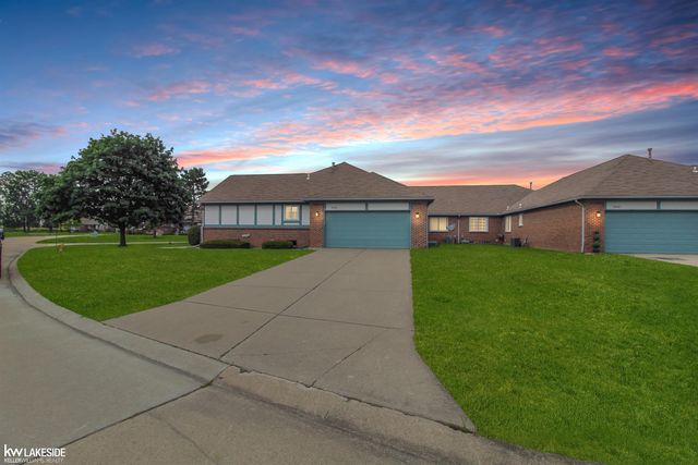 45431 Nottingham Drive, Macomb, MI 48044