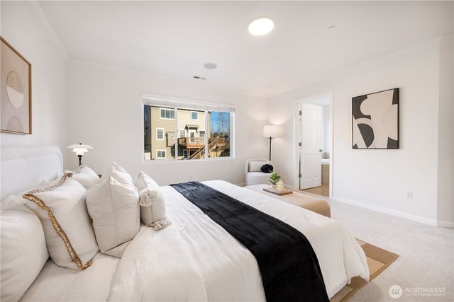 7648 NE 195th Street, Kenmore, WA 98028