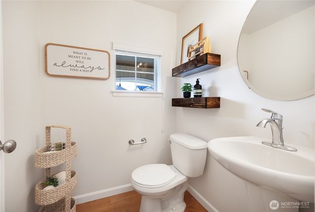 7648 NE 195th Street, Kenmore, WA 98028