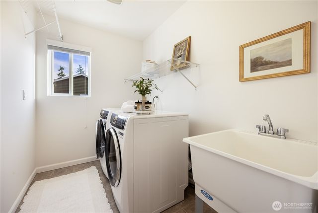 7648 NE 195th Street, Kenmore, WA 98028