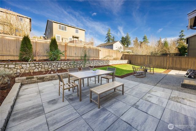 7648 NE 195th Street, Kenmore, WA 98028