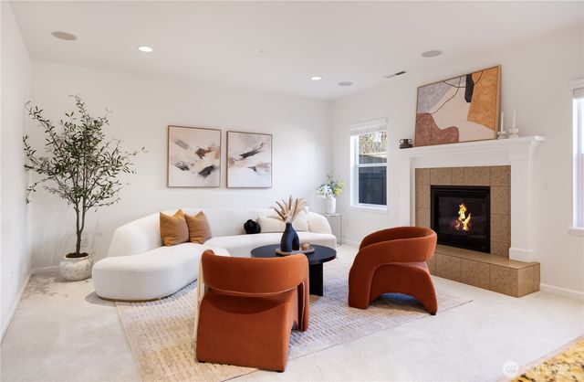 7648 NE 195th Street, Kenmore, WA 98028