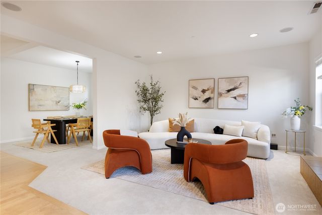 7648 NE 195th Street, Kenmore, WA 98028