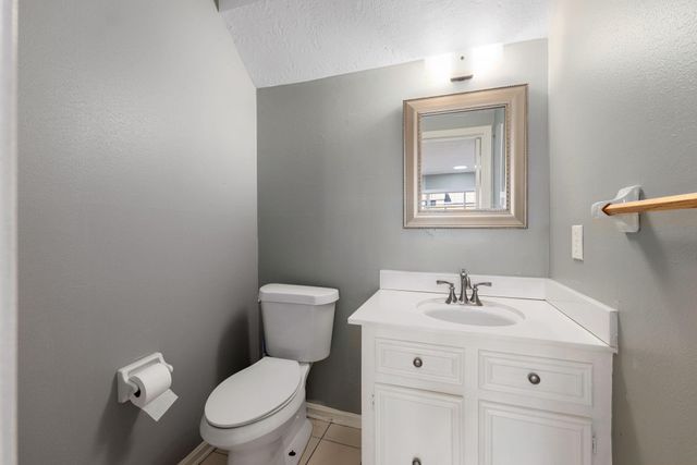 5938 Foresthaven Drive, Houston, TX 77066