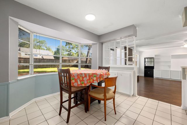 5938 Foresthaven Drive, Houston, TX 77066