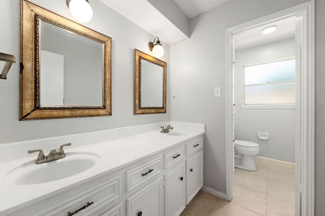 5938 Foresthaven Drive, Houston, TX 77066