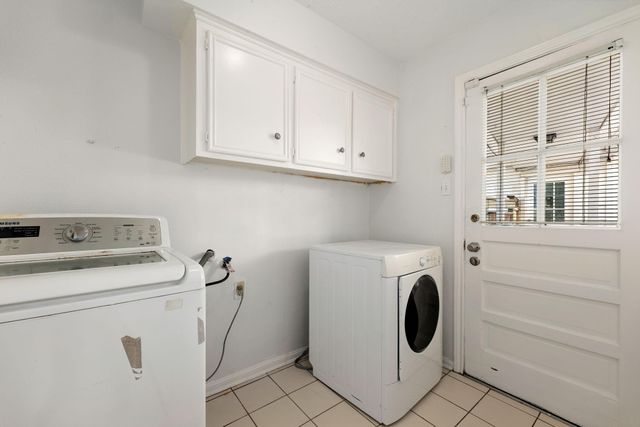 5938 Foresthaven Drive, Houston, TX 77066