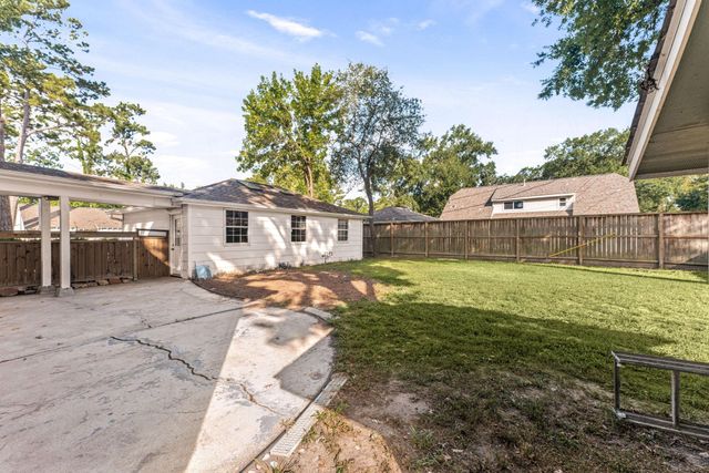 5938 Foresthaven Drive, Houston, TX 77066