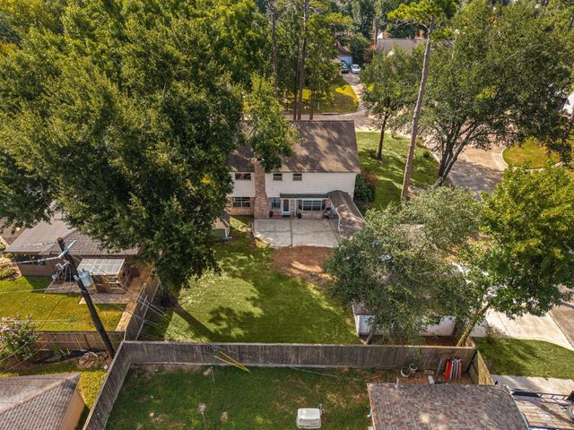 5938 Foresthaven Drive, Houston, TX 77066