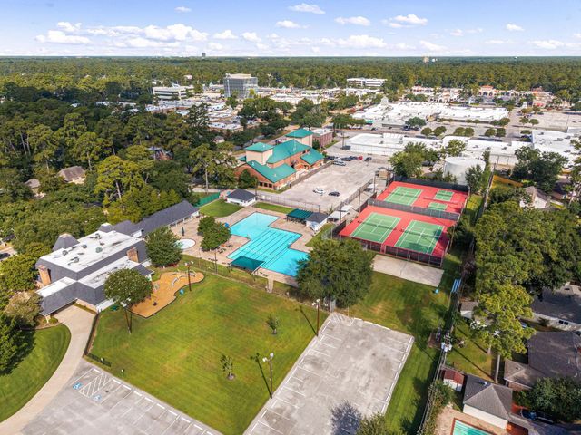 5938 Foresthaven Drive, Houston, TX 77066