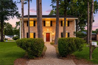 5938 Foresthaven Drive, Houston, TX 77066