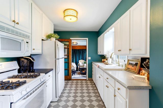 1827 44th Avenue NE, Columbia Heights, MN 55421