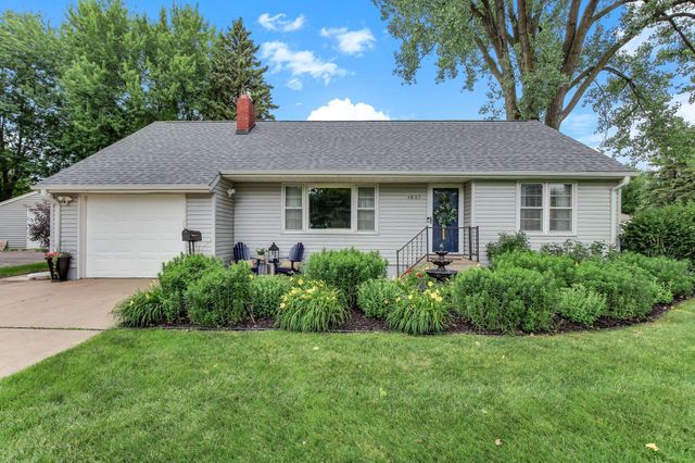 1827 44th Avenue NE, Columbia Heights, MN 55421