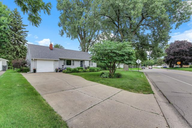 1827 44th Avenue NE, Columbia Heights, MN 55421