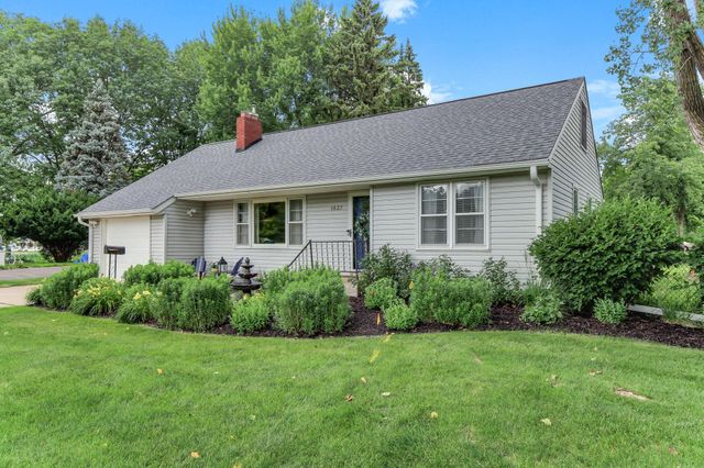 1827 44th Avenue NE, Columbia Heights, MN 55421