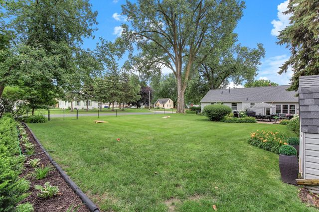 1827 44th Avenue NE, Columbia Heights, MN 55421