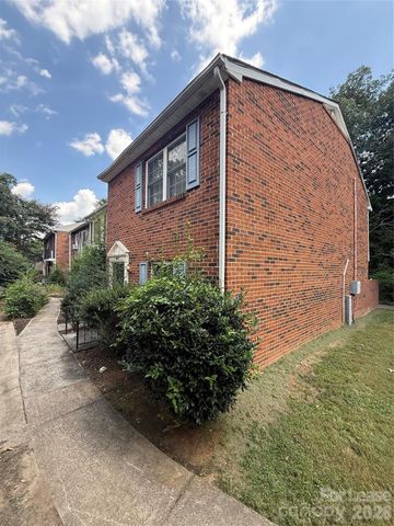 11037 Hunter Trail Lane, Charlotte, NC 28226