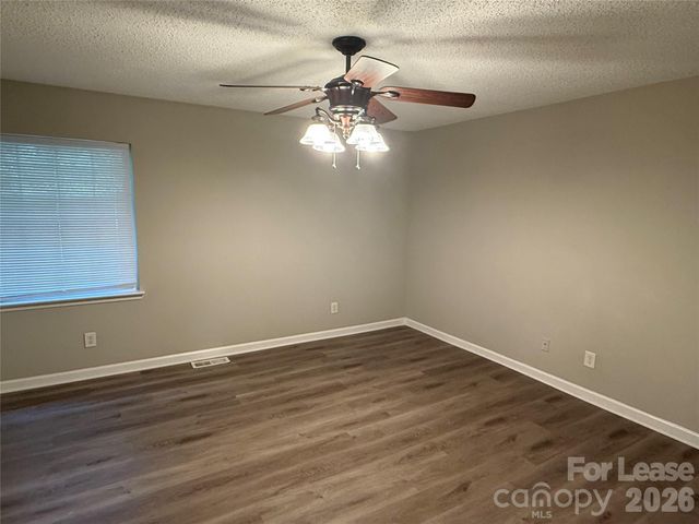 11037 Hunter Trail Lane, Charlotte, NC 28226