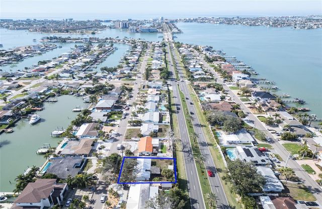 7833 CAUSEWAY BOULEVARD S, St Petersburg, FL 33707