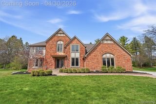 1906 Independence Court, Rochester Hills, MI 48306