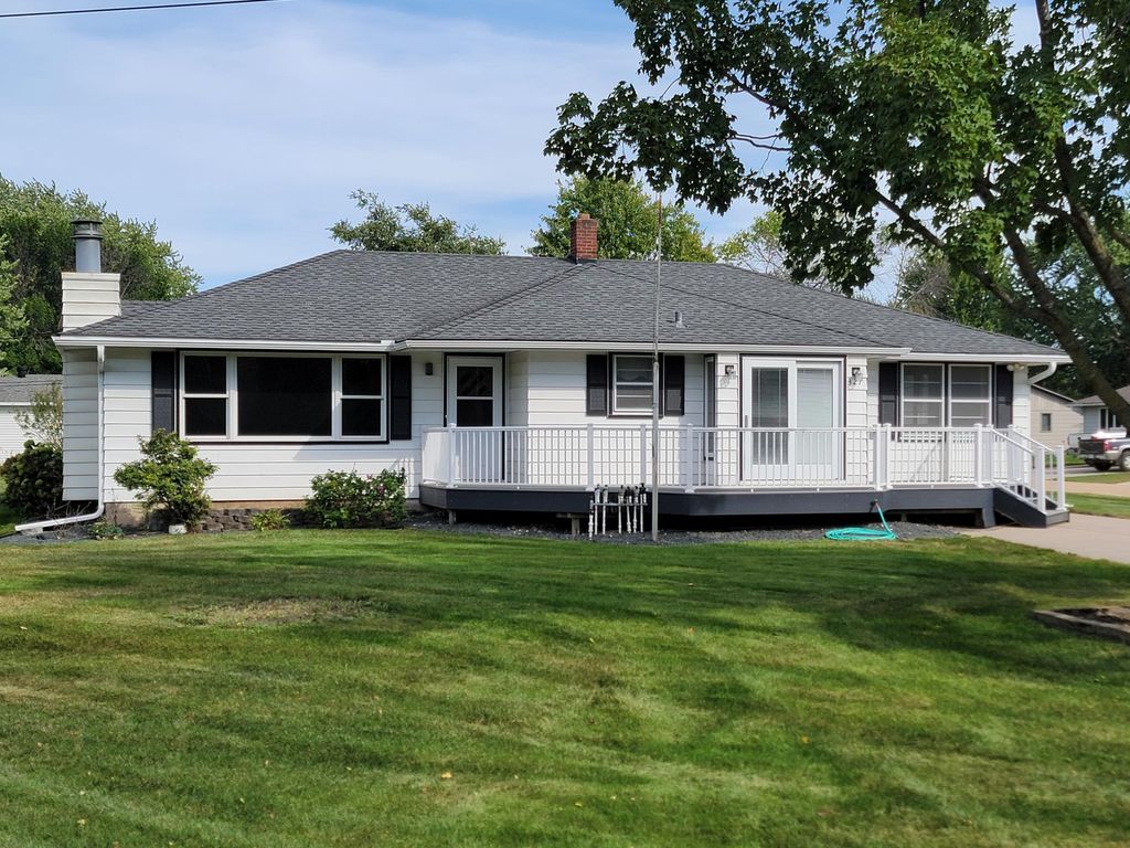 327 Pine Avenue, Vermillion, MN 55085 — photo 2