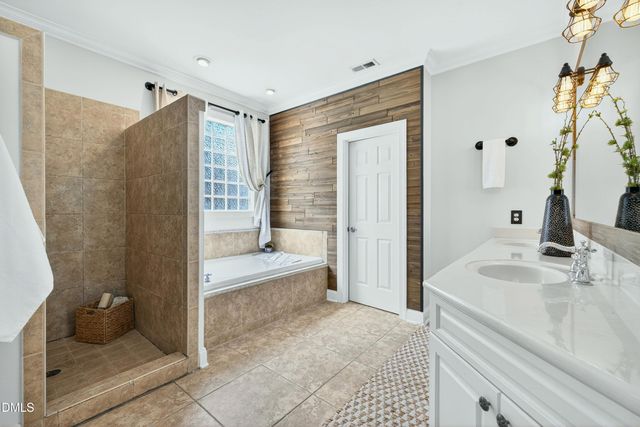 945 Alden Bridge Drive, Cary, NC 27519
