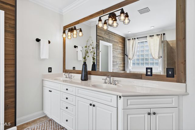945 Alden Bridge Drive, Cary, NC 27519