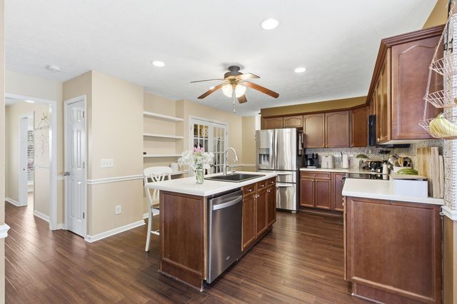 465 Remington Ave, Gallatin, TN 37066