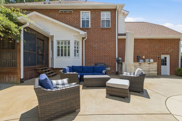 465 Remington Ave, Gallatin, TN 37066