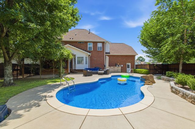465 Remington Ave, Gallatin, TN 37066