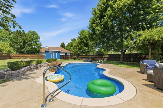 465 Remington Ave, Gallatin, TN 37066