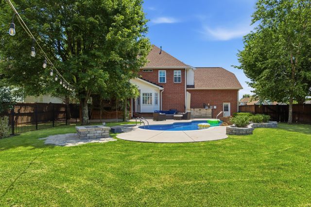 465 Remington Ave, Gallatin, TN 37066