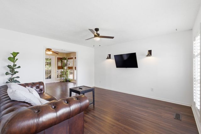 465 Remington Ave, Gallatin, TN 37066