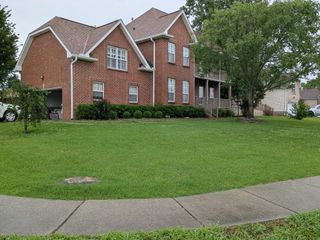 465 Remington Ave, Gallatin, TN 37066