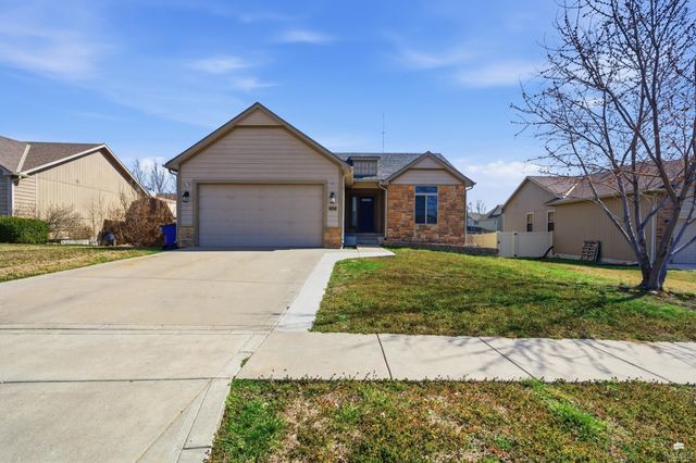 1001 Dagen Lane, Junction City, KS 66441