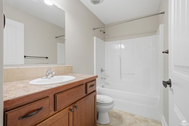 1001 Dagen Lane, Junction City, KS 66441