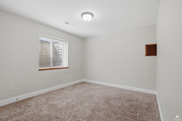 1001 Dagen Lane, Junction City, KS 66441