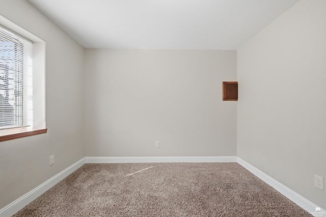 1001 Dagen Lane, Junction City, KS 66441