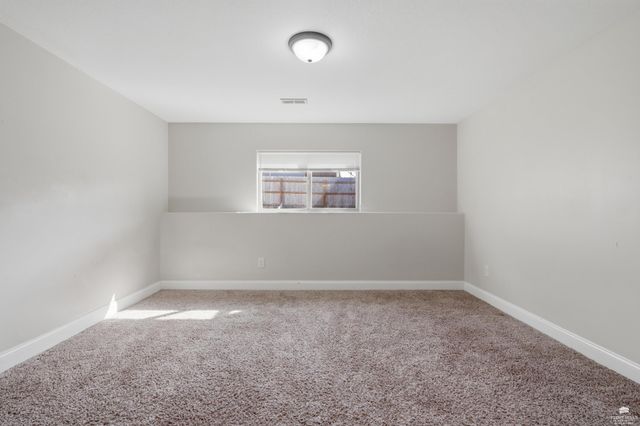 1001 Dagen Lane, Junction City, KS 66441