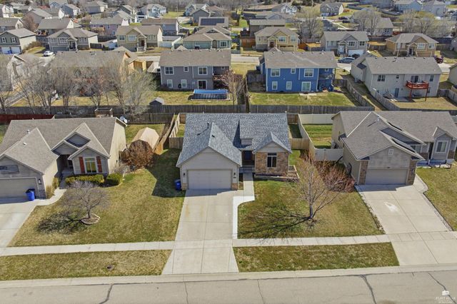 1001 Dagen Lane, Junction City, KS 66441