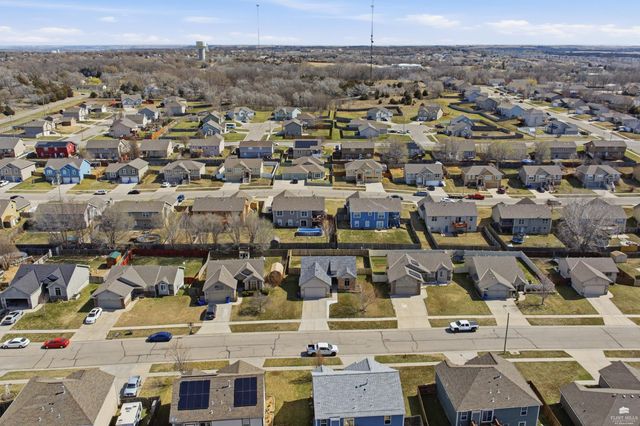 1001 Dagen Lane, Junction City, KS 66441