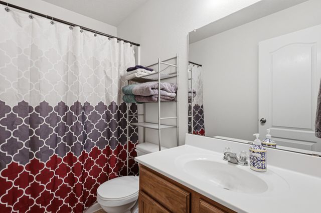 34 Salida Del Sol, Los Lunas, NM 87031