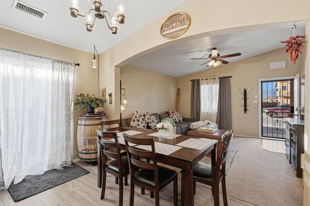 34 Salida Del Sol, Los Lunas, NM 87031